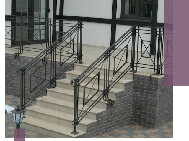 Перила для крыльца в Лысьве — монтаж, изготовление и установка